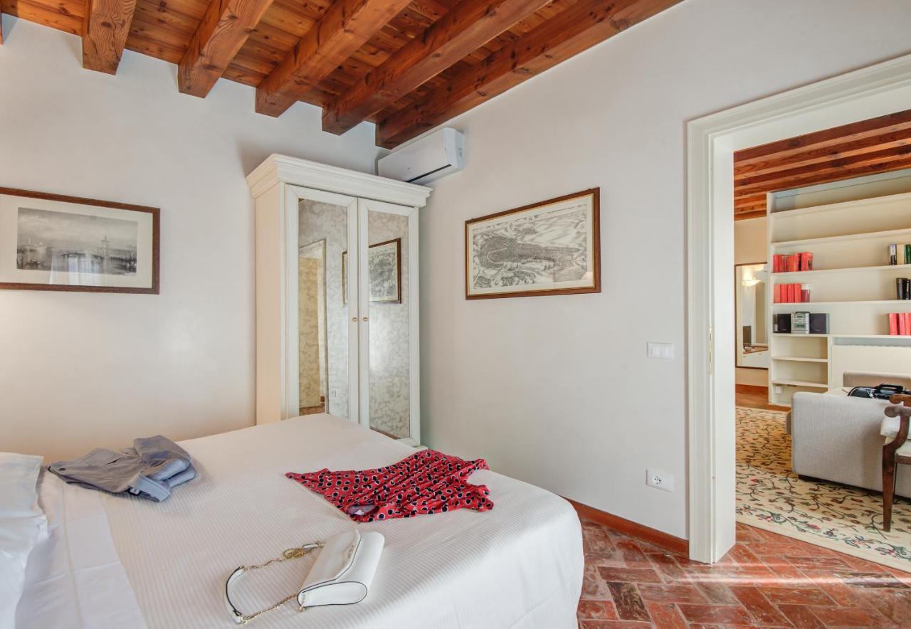 Master Apartment *