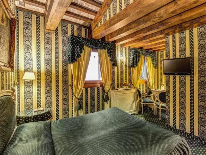 312 Piazza San Marco Guest house 3*