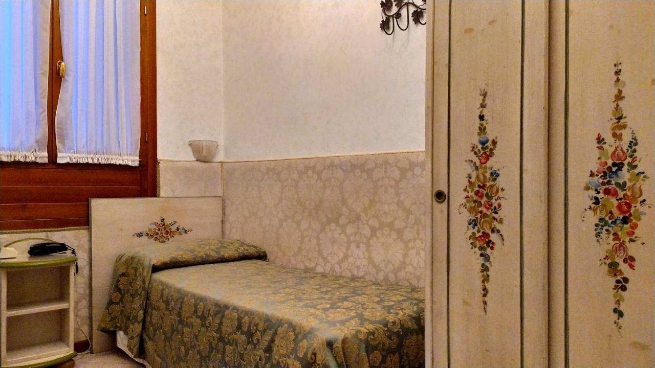 Hotel Hotel San Salvador Basic&Local 2 stars Hotel 2*