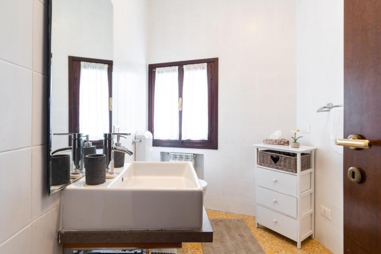 Tabacchi446 Venice