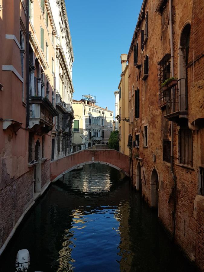 Calle Rielo Great Canal View *