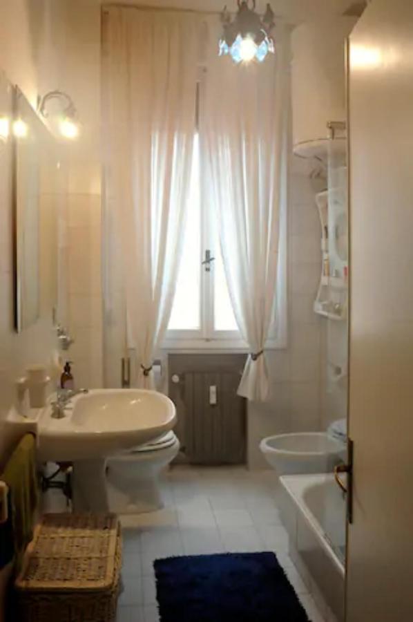 Charming Flat With Terrace Over The Canal Apartment Venice