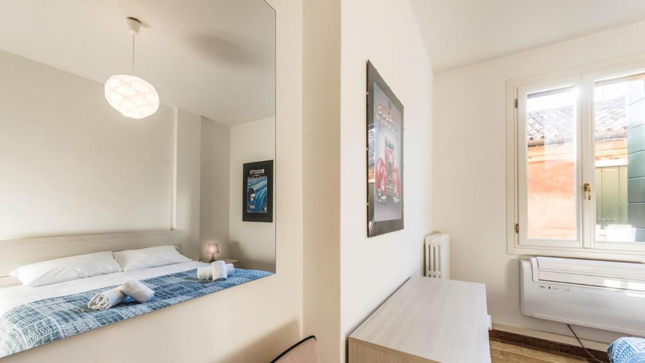 Residenza Canal Apartment Venice