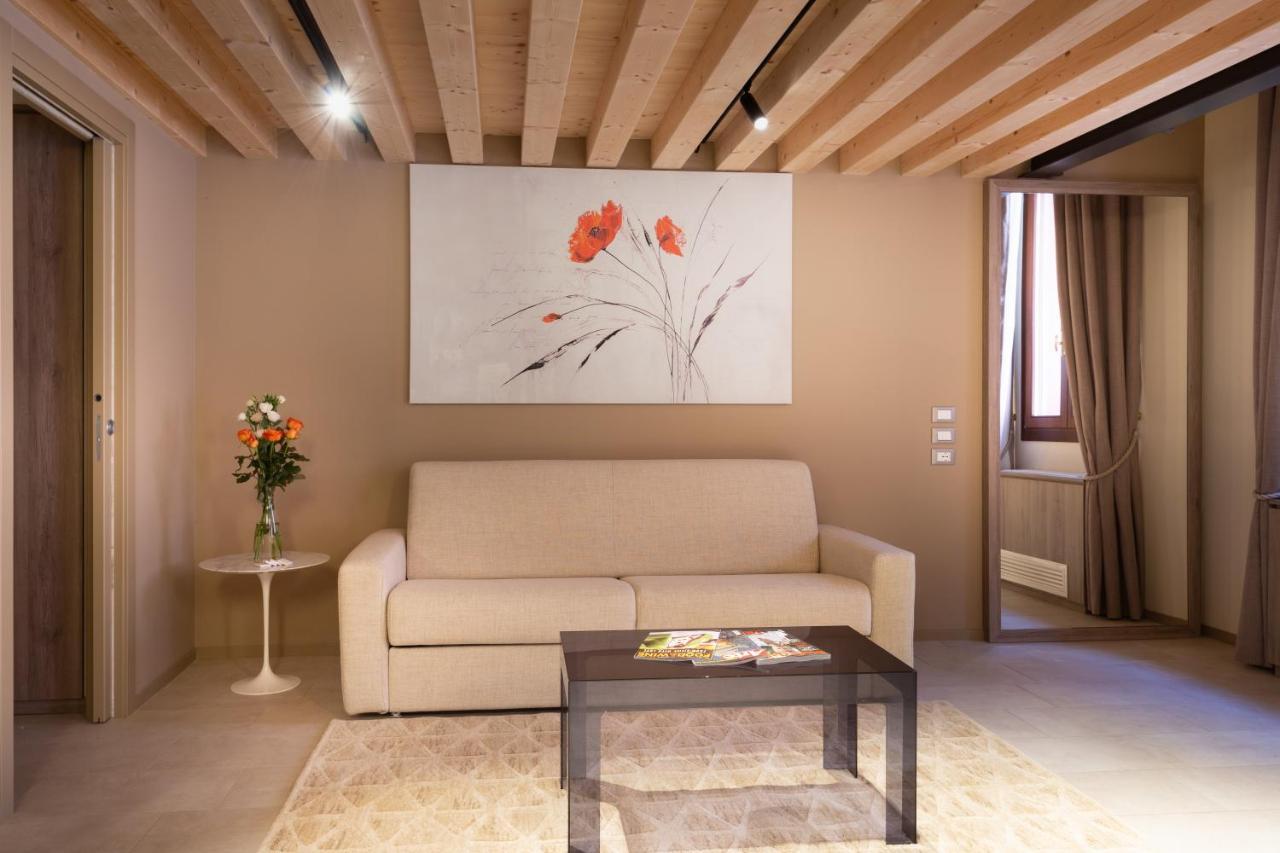 8 Loft *