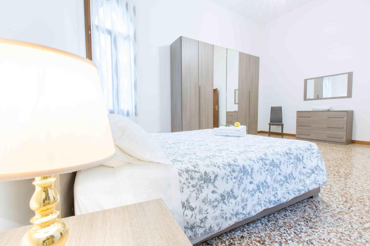 Apartment Ca Cicogna Air Conditioning And Fast Wifi, Central Location Apartment Venice