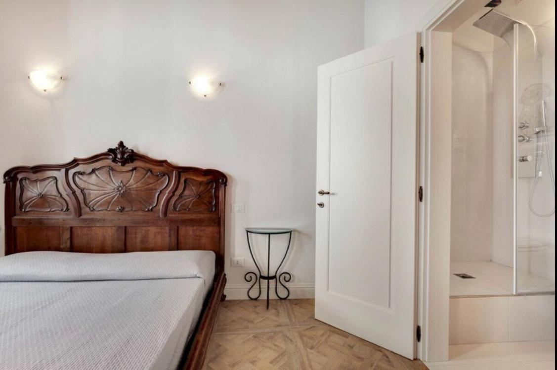 Traditional With Terrace Venice