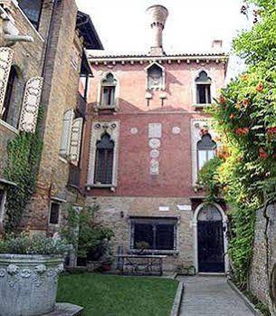 Ca' Della Corte 2*