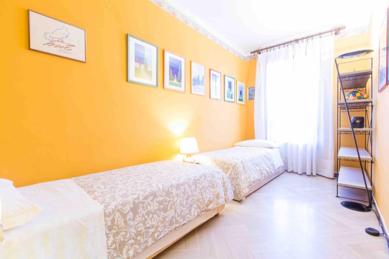 Apartment Art Painting With Canal View Venice