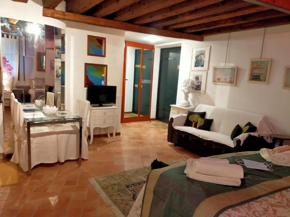 Apartment Ai Leoni