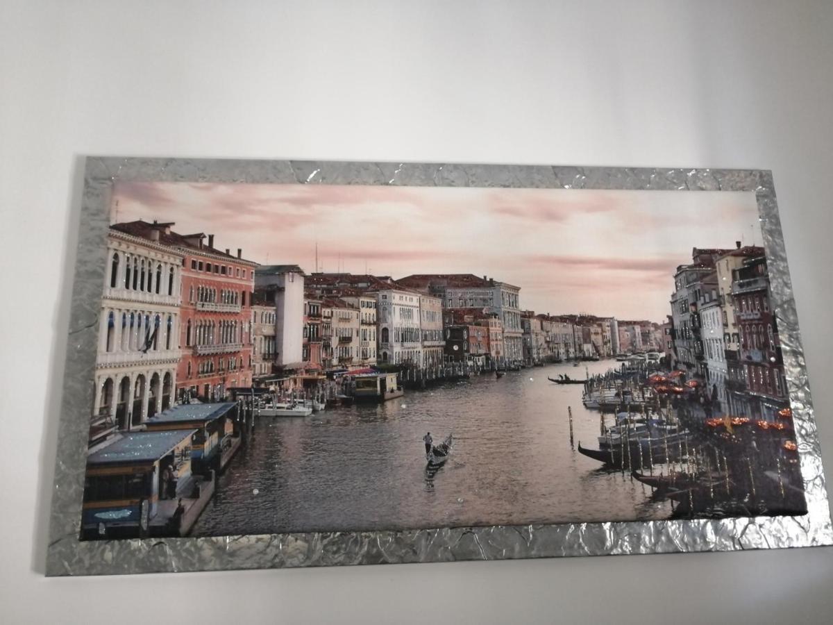Venice Sweet Home *