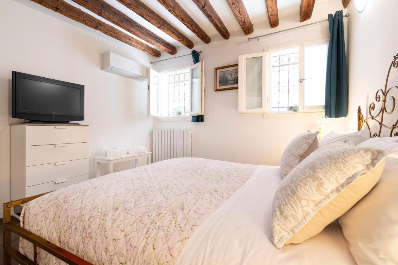 San Giacomo Pied-a-terre House By Wonderful Italy Apartment