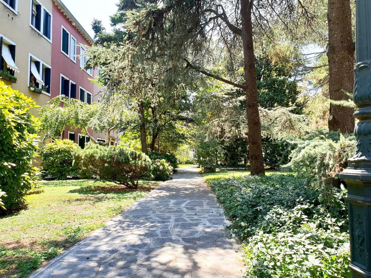 Apartment Patch Of Eden Venice