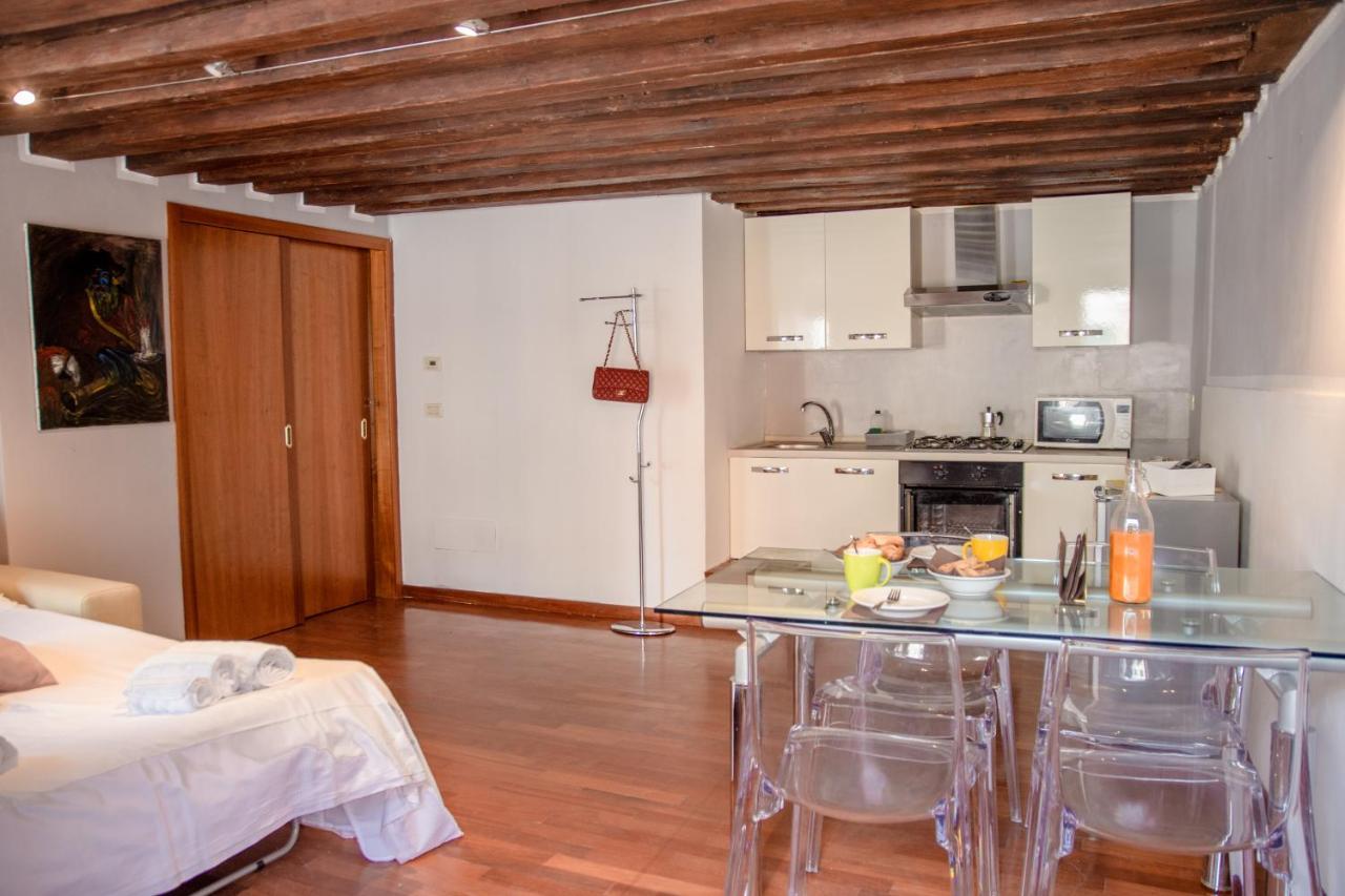 Apartment Superior In Via Garibaldi By Bricola