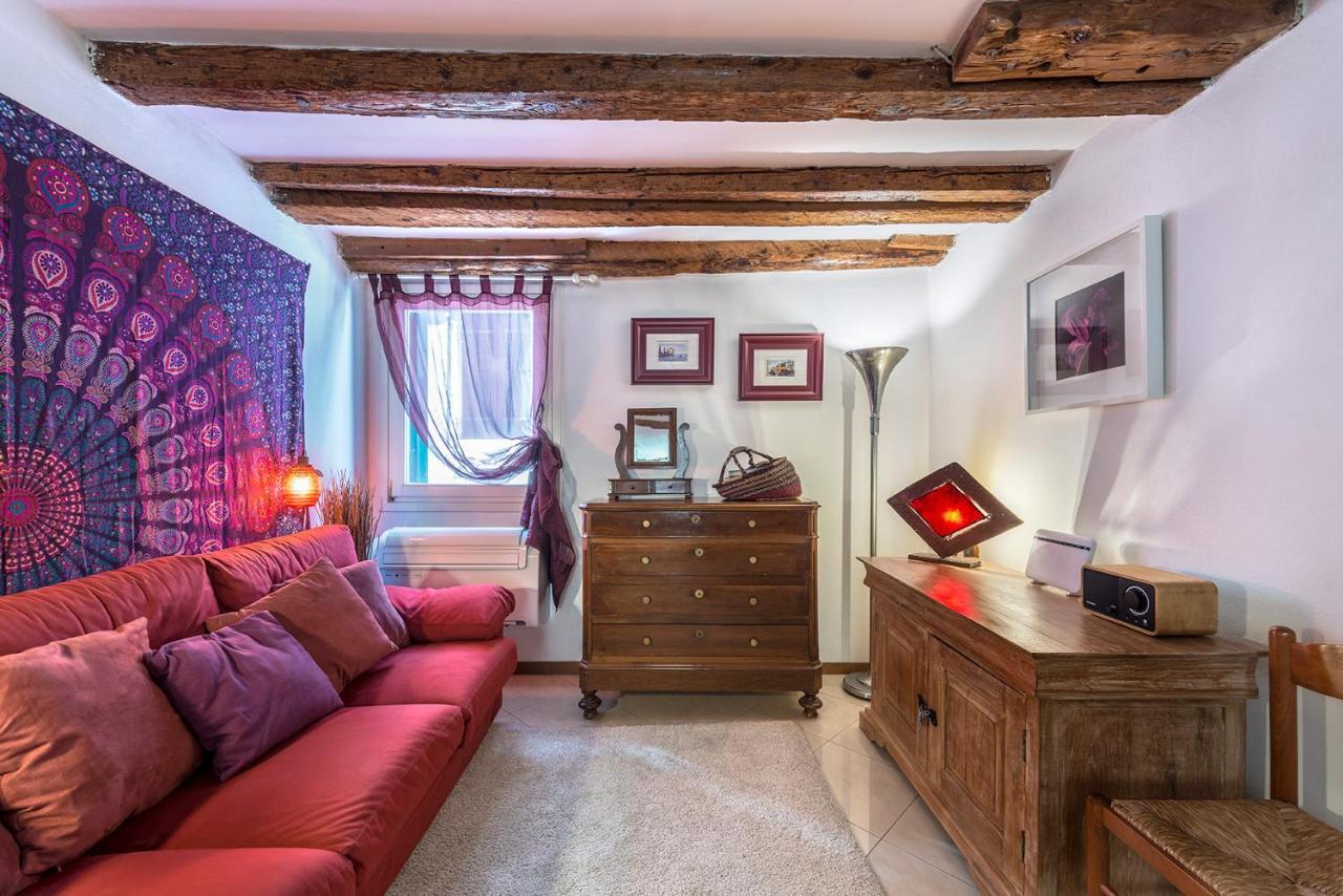 Piccolo - Cozy In The Heart Of Authentic Apartment
