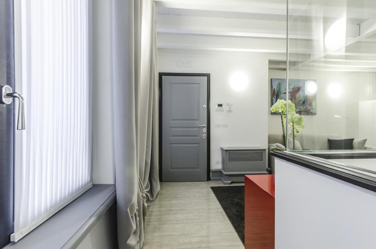 Luxury Apartment *