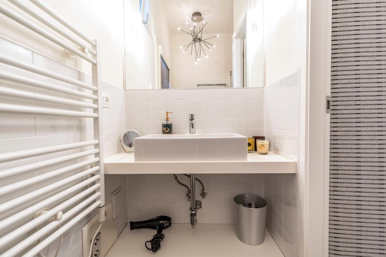 Apartment Snug With Private Courtyard M0270422677