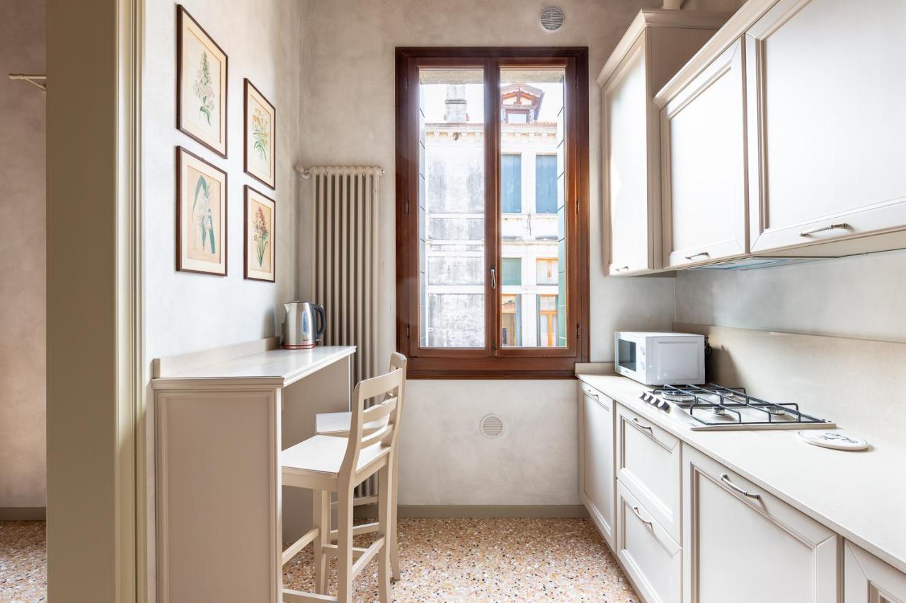 Apartment Ca' Cappello 1 With Canal View Venice