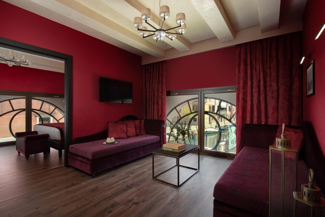 Hotel Palazzo Veneziano - Collection