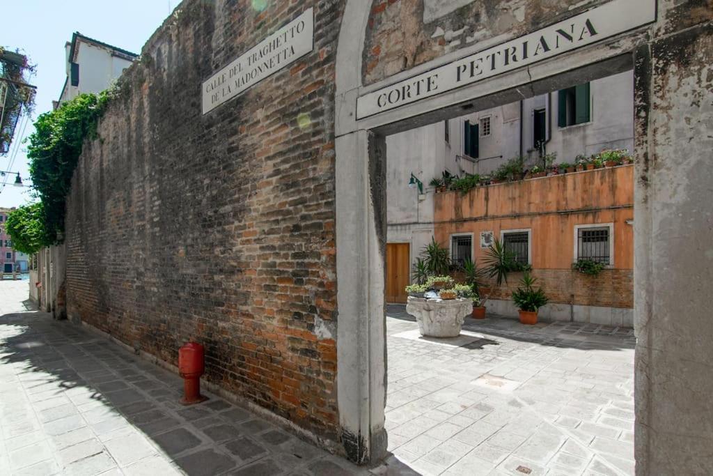 Alma - Rialto Bridge Apartamento Veneza