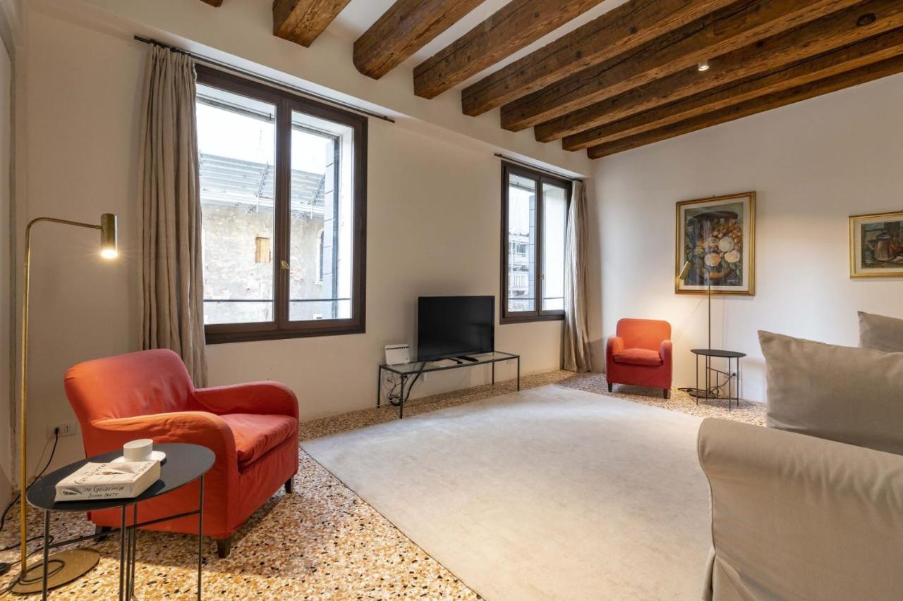 Sensale Apartment
