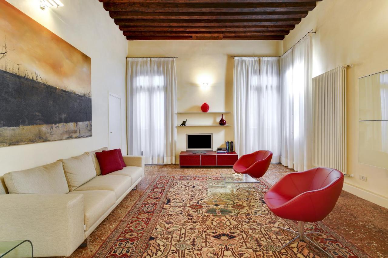 Apartment Ca' Amalia San Marco Venetian M027042932 Venice