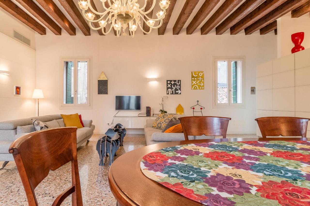 Gallery House * Venezia
