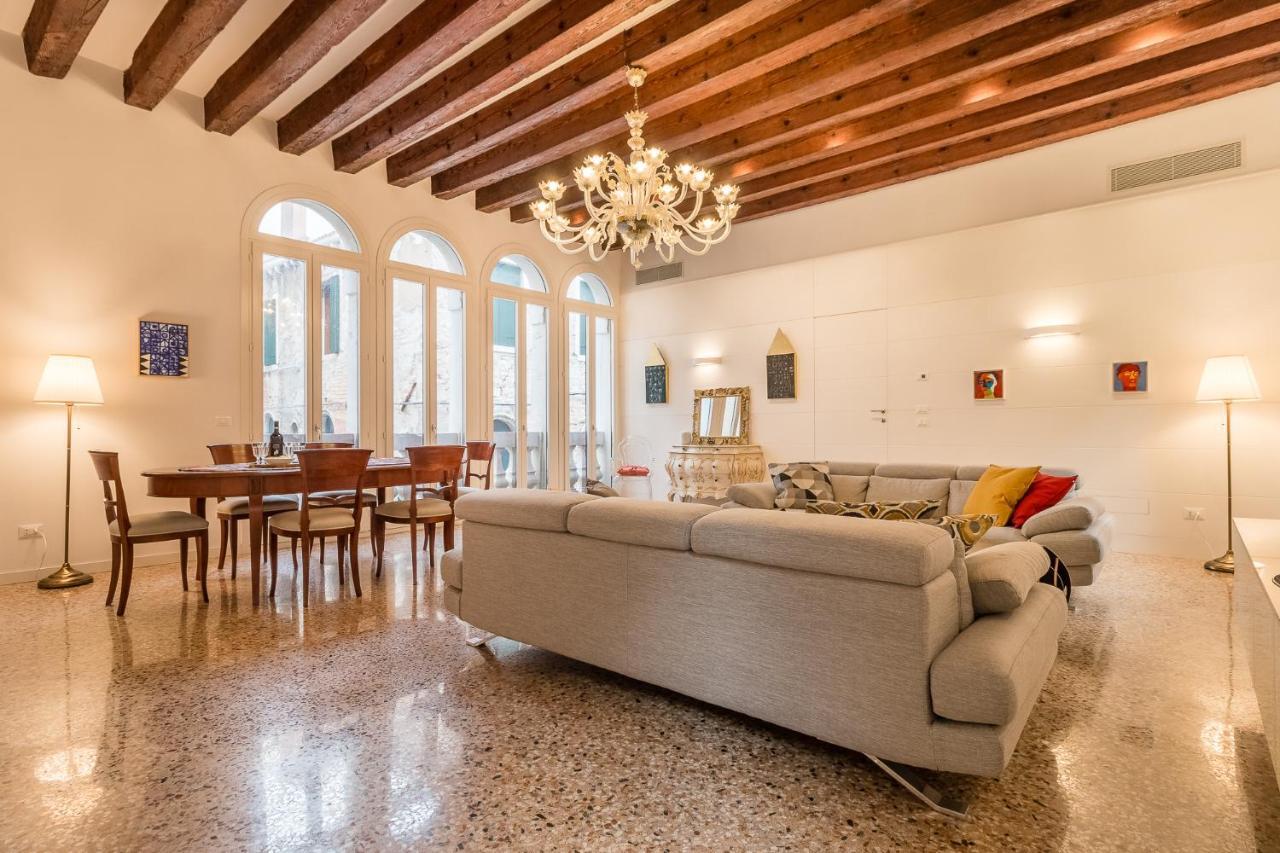 Gallery House *
