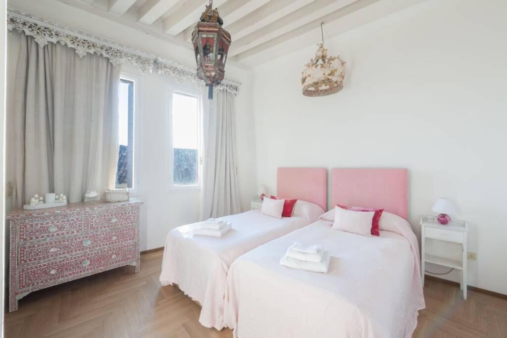 Apartment Ca' Erizzo Dream Apartment, Spectacular Views From The Amazing Terrace! Venice