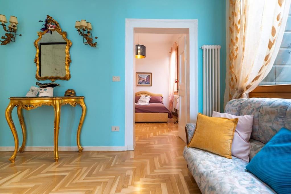 Ca' Sull' Acqua Holiday home *