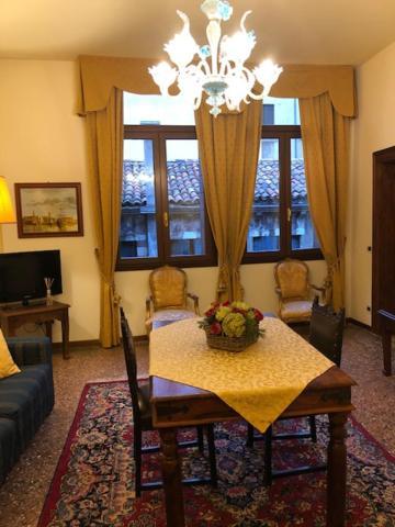 Odoni Aparthotel *