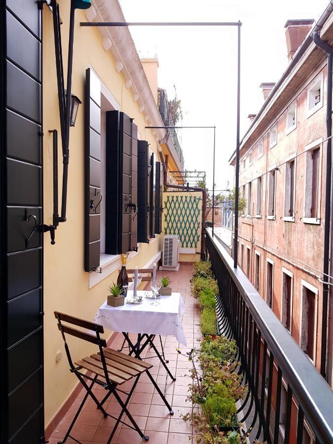 Ca' Dea Gondoea Apartment *