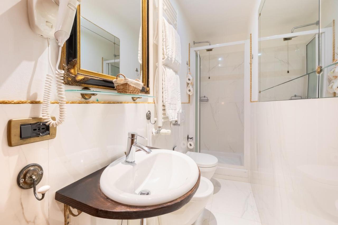 Residenza La Loggia Bed & Breakfast 2*