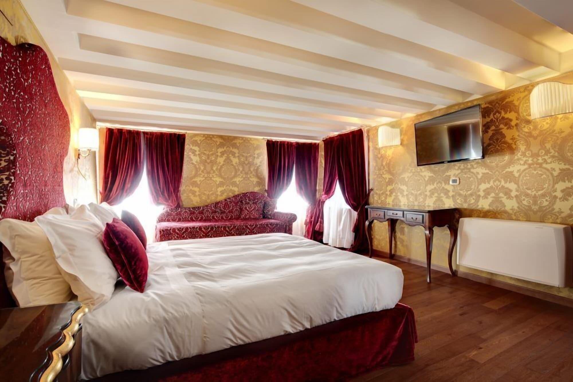 Casanova Hotel