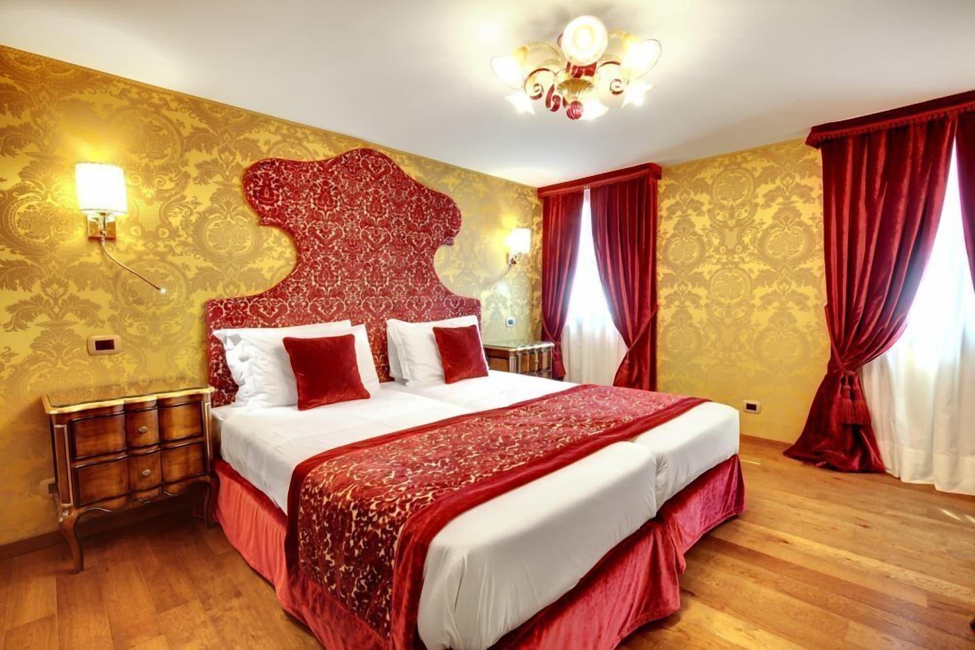 Hotel Casanova 4*