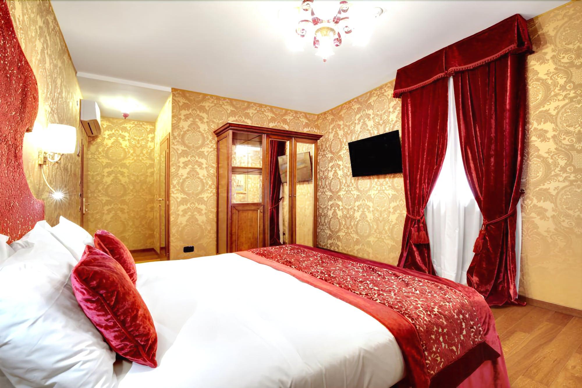 Hotel Casanova Venice