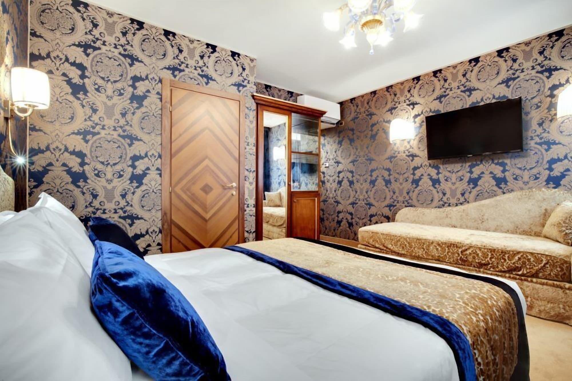 Casanova Hotel