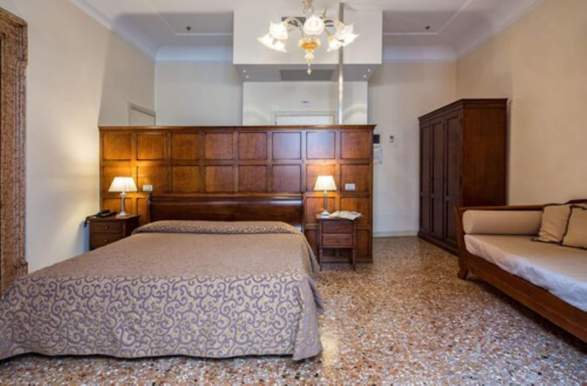 Dell'opera Hotel Veneza