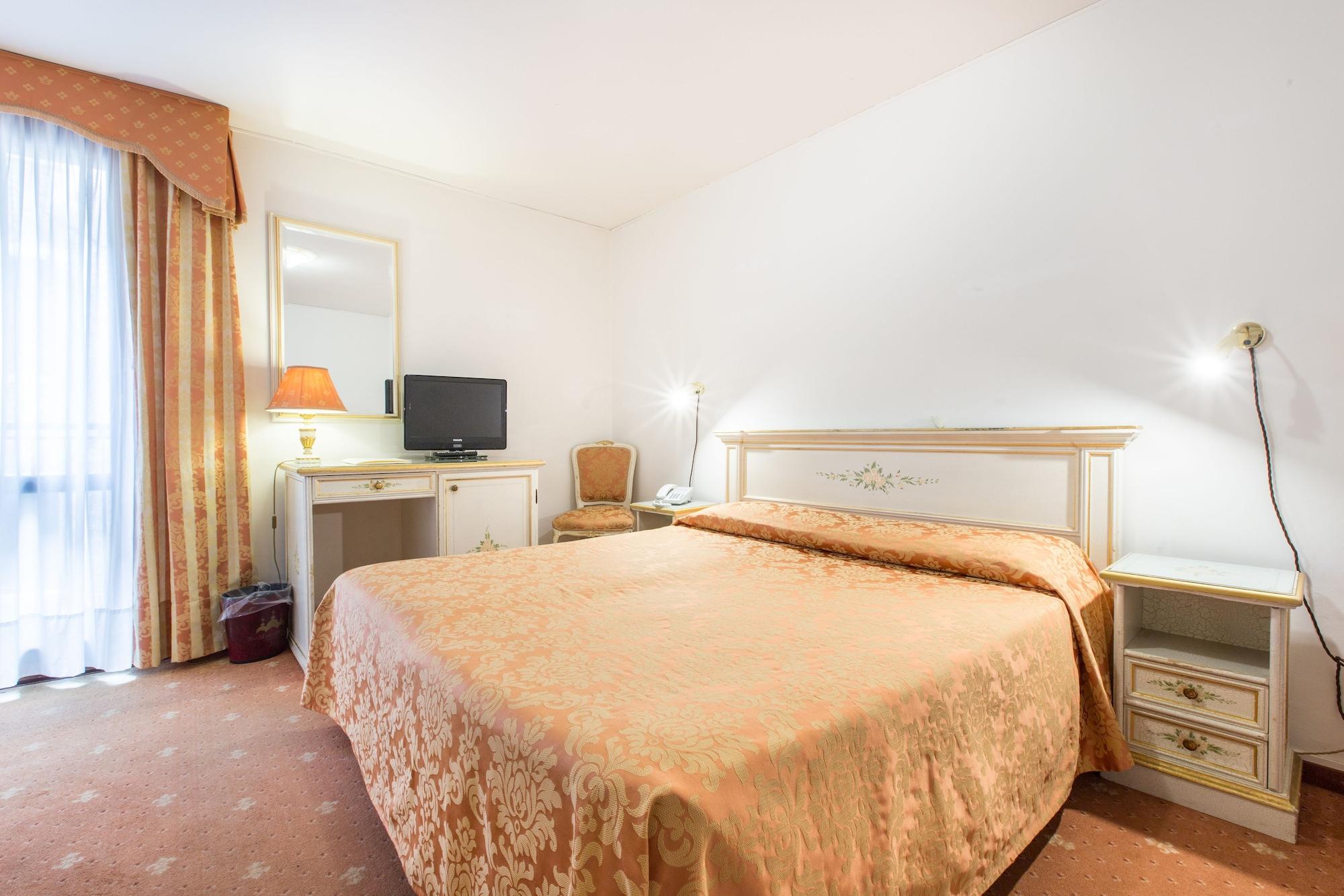 Ambassador Tre Rose 3* Venice