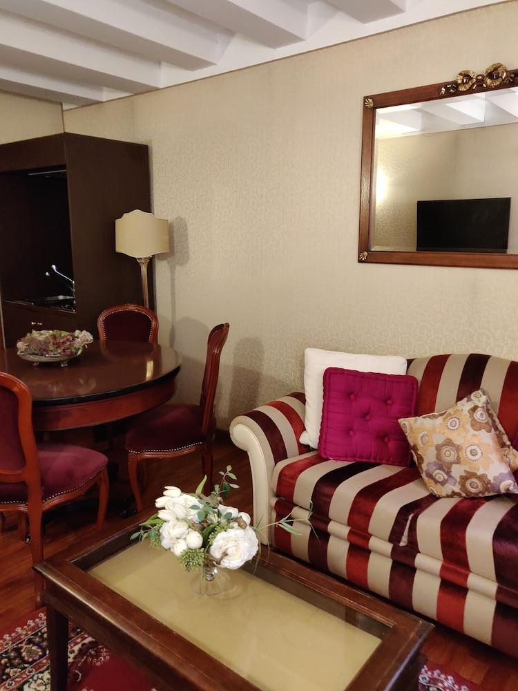 Ca' Marinella Hotel 3*