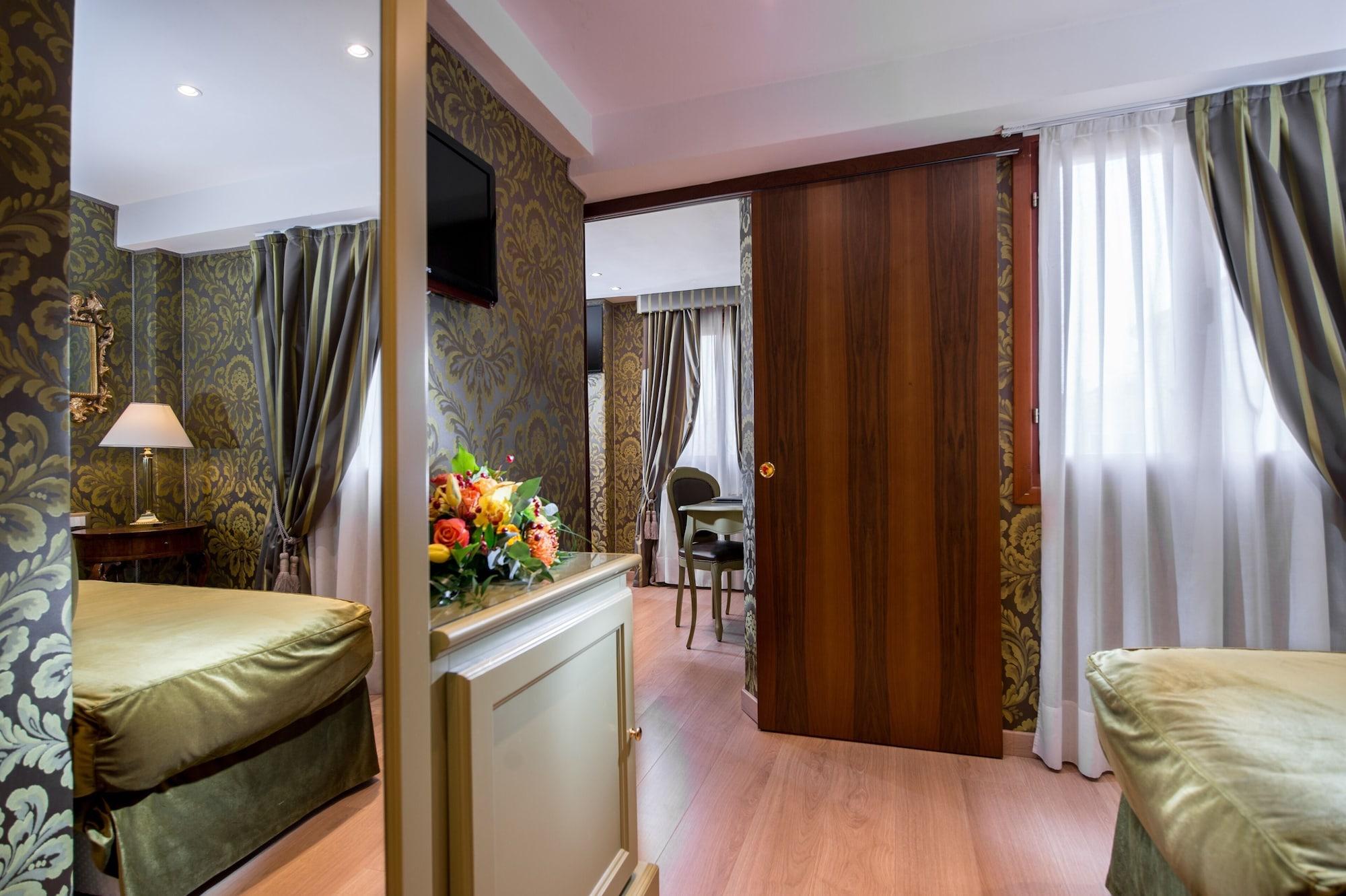 Ca' Marinella Hotel