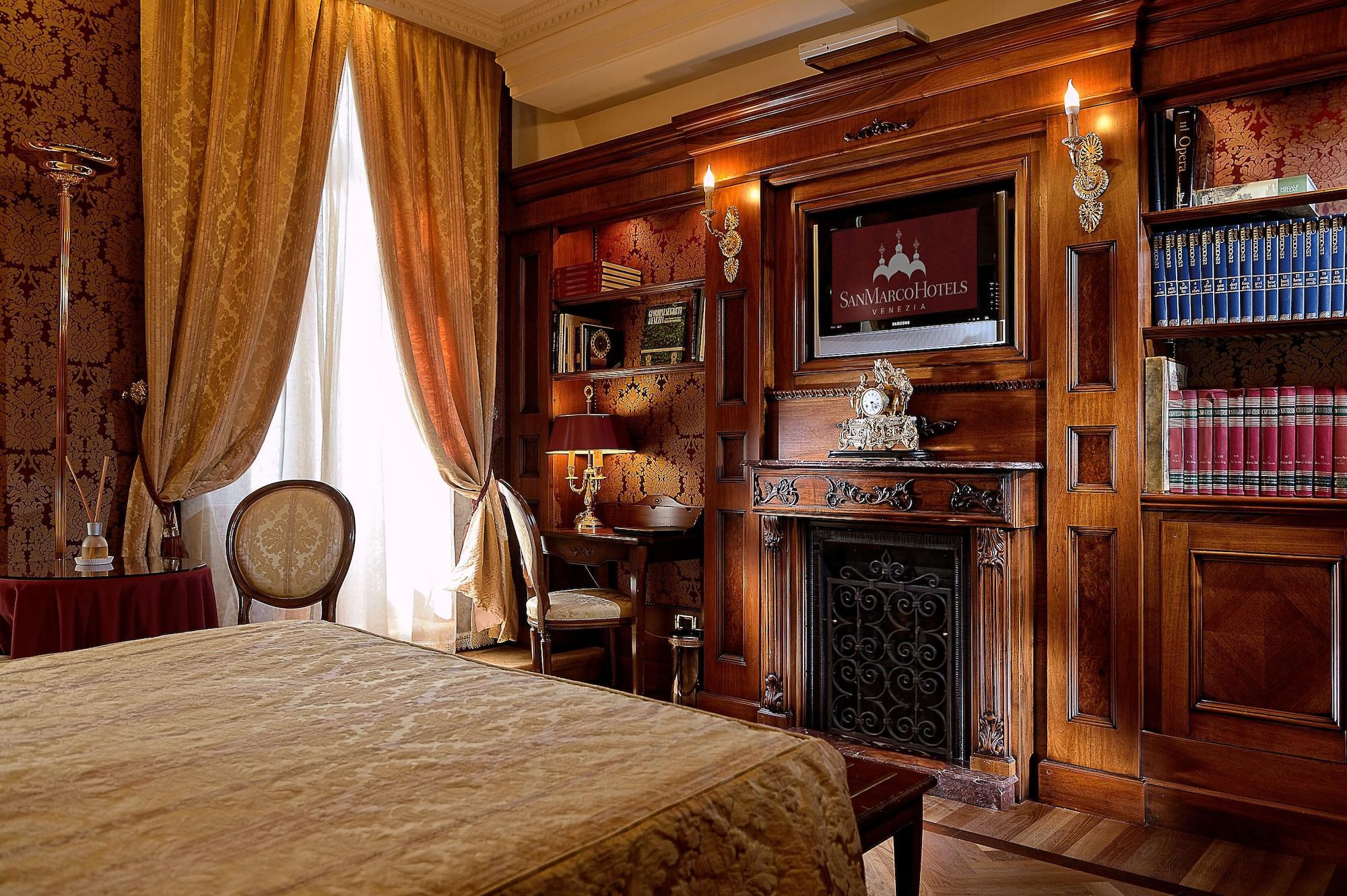Bellevue Luxury - San Marco Luxury Bed & Breakfast 3*