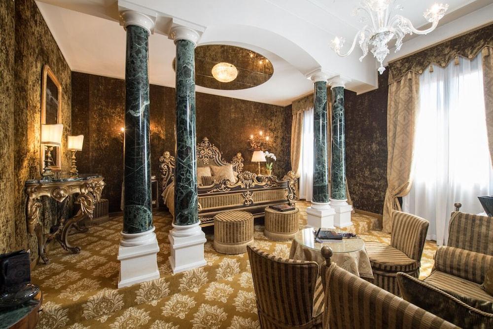 Hotel Metropole