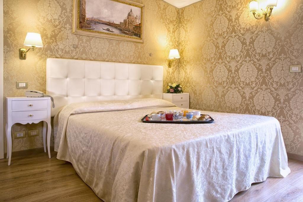 Bed & Breakfast Residenza Goldoni 3*