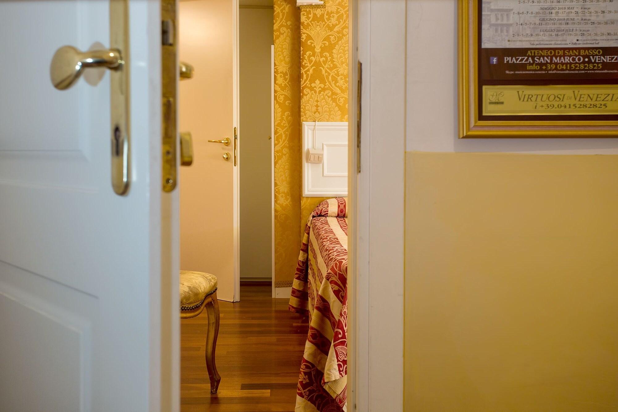 Residenza Goldoni Bed & Breakfast Venice