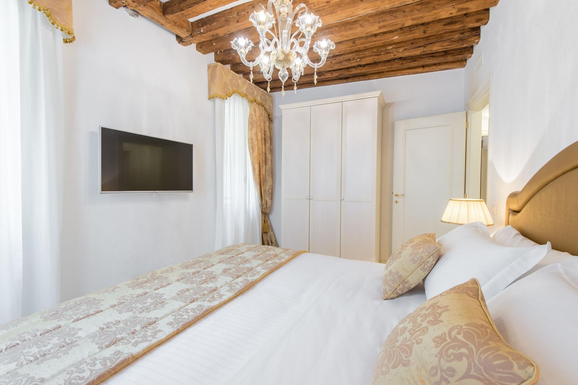 San Teodoro Palace - Luxury Apartments *