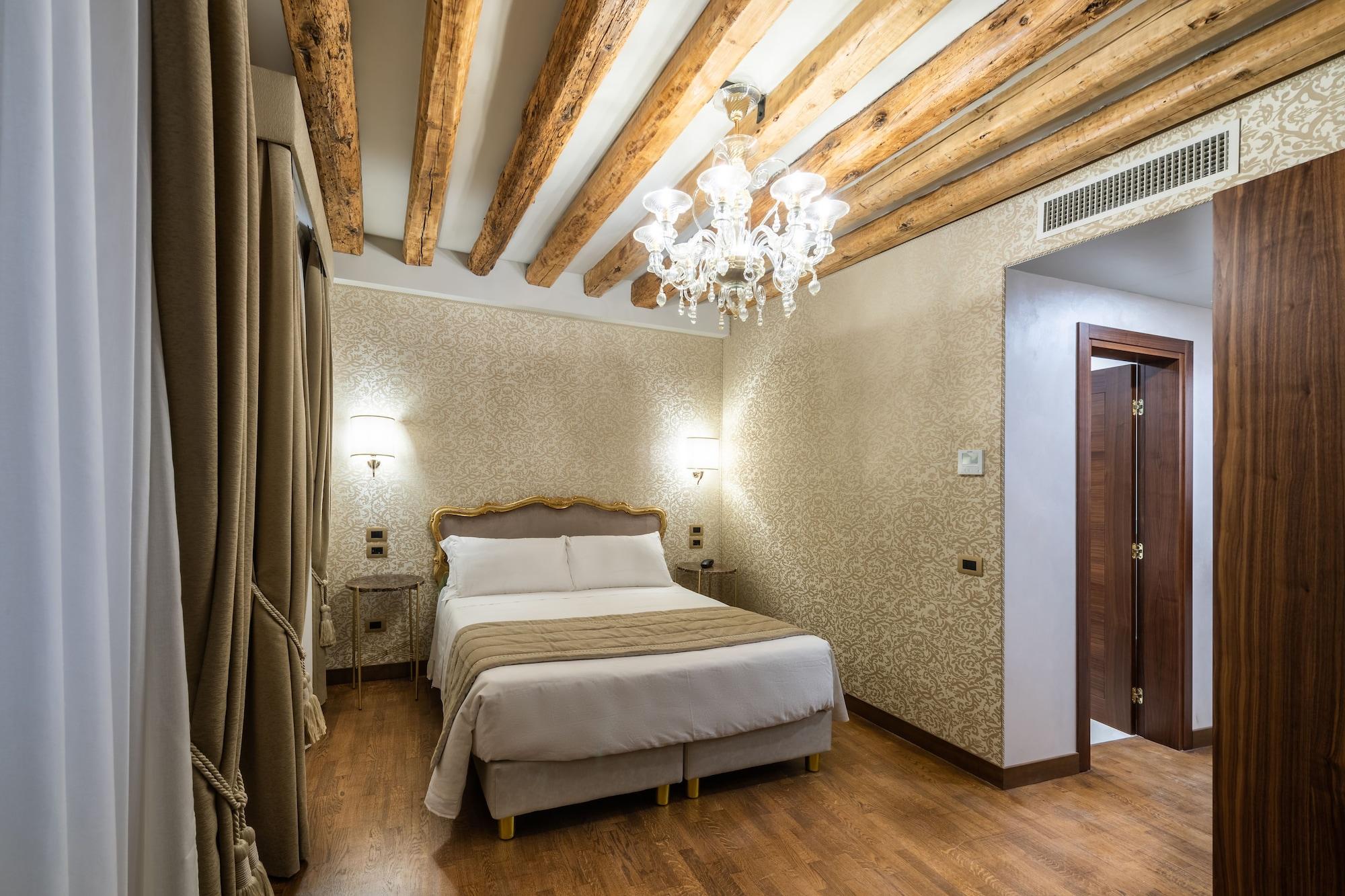 Palazzo San Lorenzo Hotel