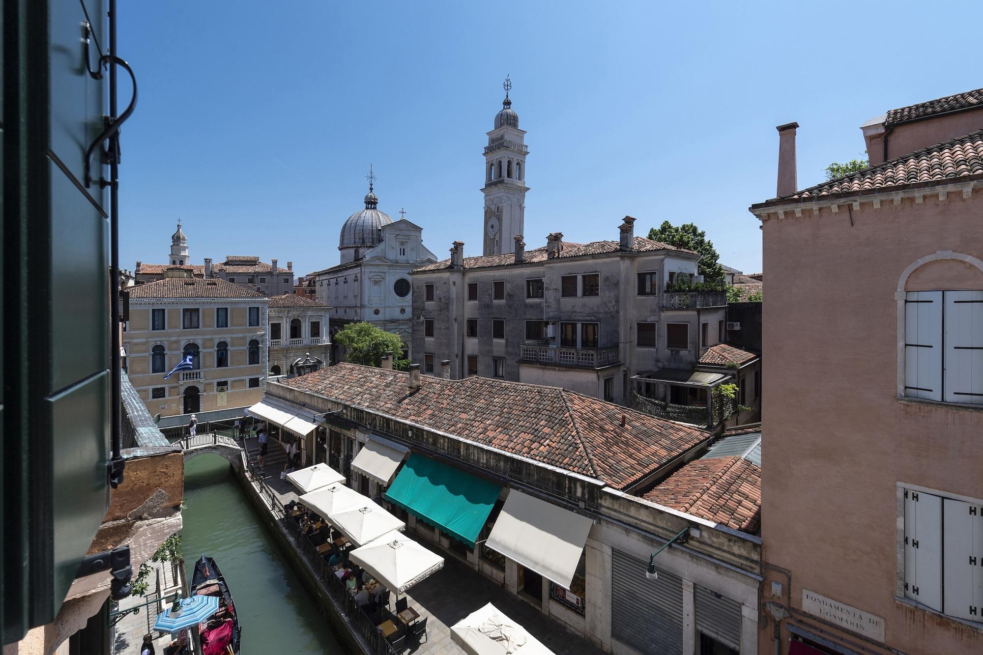 Hotel Palazzo San Lorenzo 4*