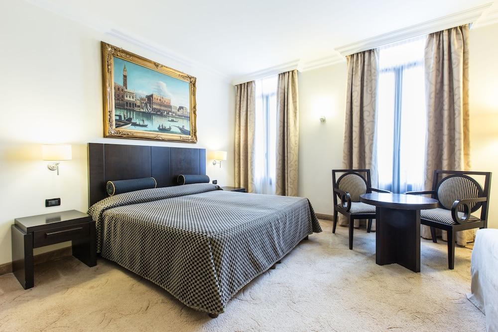 312 Piazza San Marco Guest house 3*