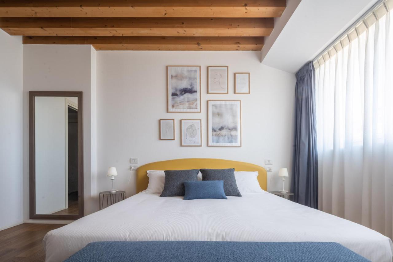 Mazzoni R&r Venice