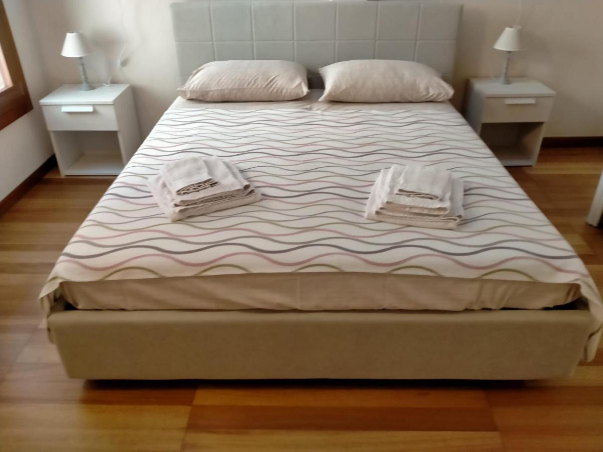 Nic House Apartment *